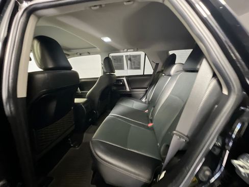 Used 2022 Toyota 4Runner Limited AWD/4WD image 28