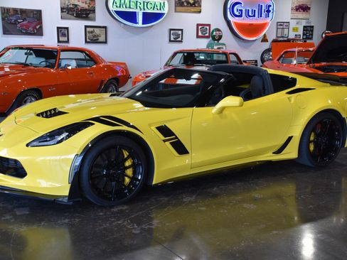 Used 2017 Chevrolet Corvette Grand Sport w/ Z07 Performance Package RWD image 45
