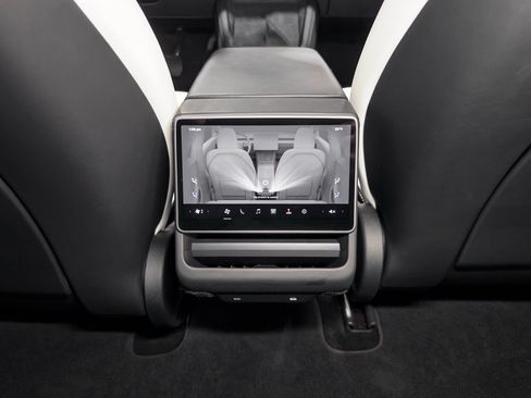 Used 2025 Tesla Model 3 Long Range AWD/4WD image 20
