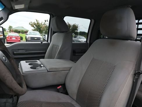 Used 2014 Ford F550 2WD Crew Cab Super Duty image 14