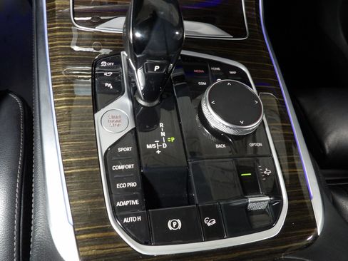 Used 2021 BMW X7 xDrive40i w/ M Sport Package image 26