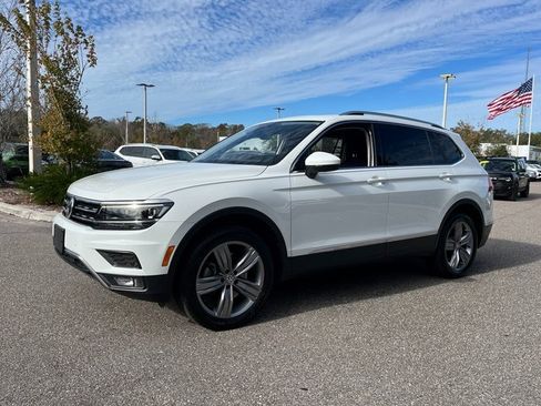 Certified 2019 Volkswagen Tiguan SEL Premium image 3