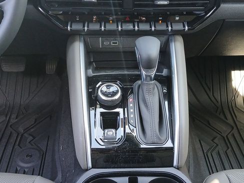 New 2026 Chevrolet Colorado ZR2 w/ Technology Package image 13