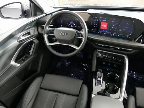 Used 2025 Audi Q5 Premium Plus w/ Premium Plus AWD/4WD image 22
