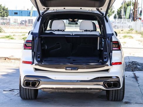 Certified 2025 BMW X7 M60i AWD/4WD image 32