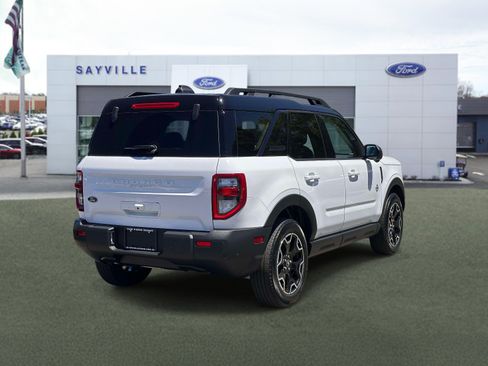 Certified 2025 Ford Bronco Sport Outer Banks w/ Outer Banks Tech Package+ AWD/4WD image 5