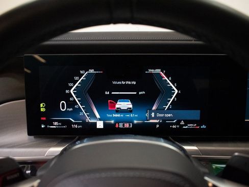 Certified 2023 BMW 760i xDrive w/ Luxury Rear Seating Package image 13