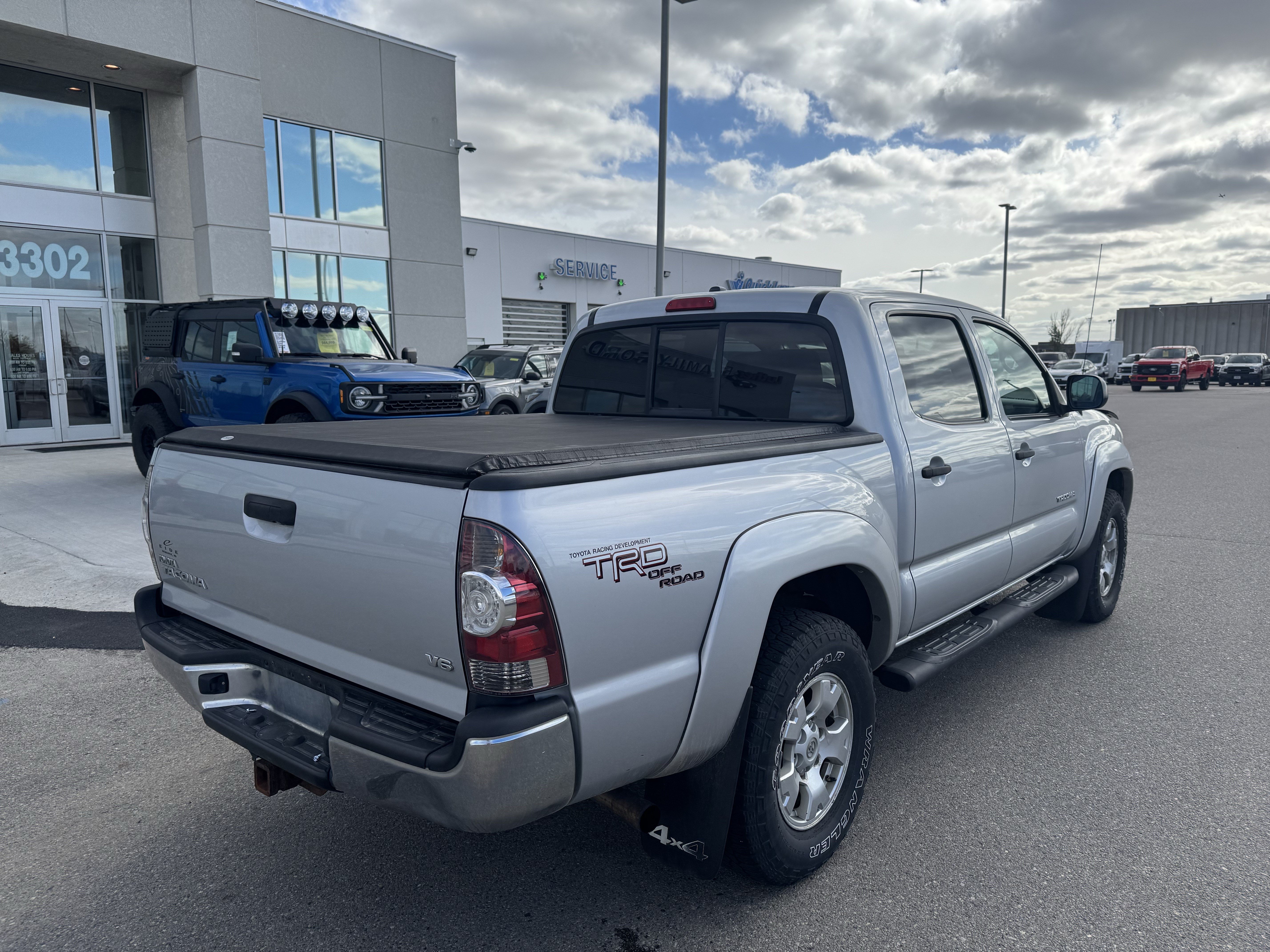 Used 2011 Toyota Tacoma 4x4 Double Cab w/ TRD Off-Road Pkg image 5
