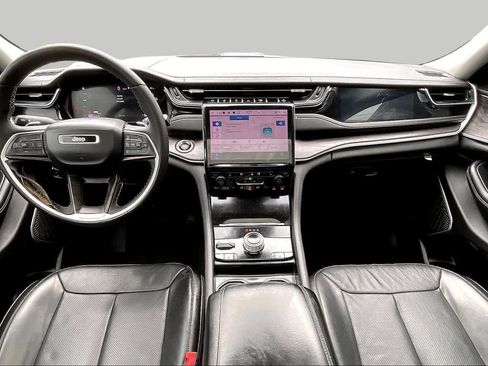 Used 2022 Jeep Grand Cherokee Limited 4xe w/ Luxury Tech Group II AWD/4WD image 14