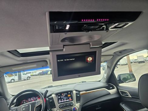 Used 2015 GMC Yukon Denali w/ Touring Package AWD/4WD image 18