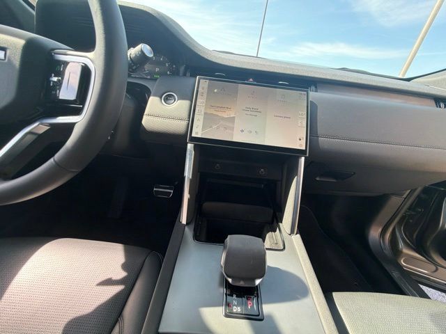 Used 2024 Land Rover Discovery Sport Dynamic SE AWD/4WD image 22