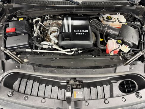 Used 2024 Chevrolet Suburban RST w/ Luxury Package image 38