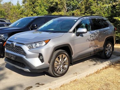 Used 2019 Toyota RAV4 Limited w/ Cold Weather Package
