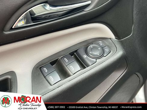 Certified 2024 Chevrolet Equinox LS w/ LS Convenience Package FWD image 17