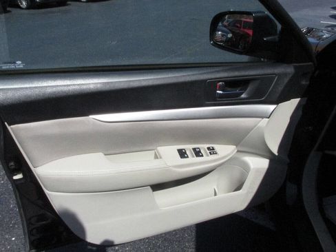 Used 2013 Subaru Outback 2.5i Premium image 36