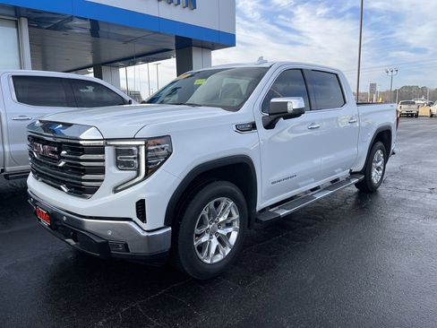 Used 2024 GMC Sierra 1500 SLT w/ SLT Premium Plus Package image 1