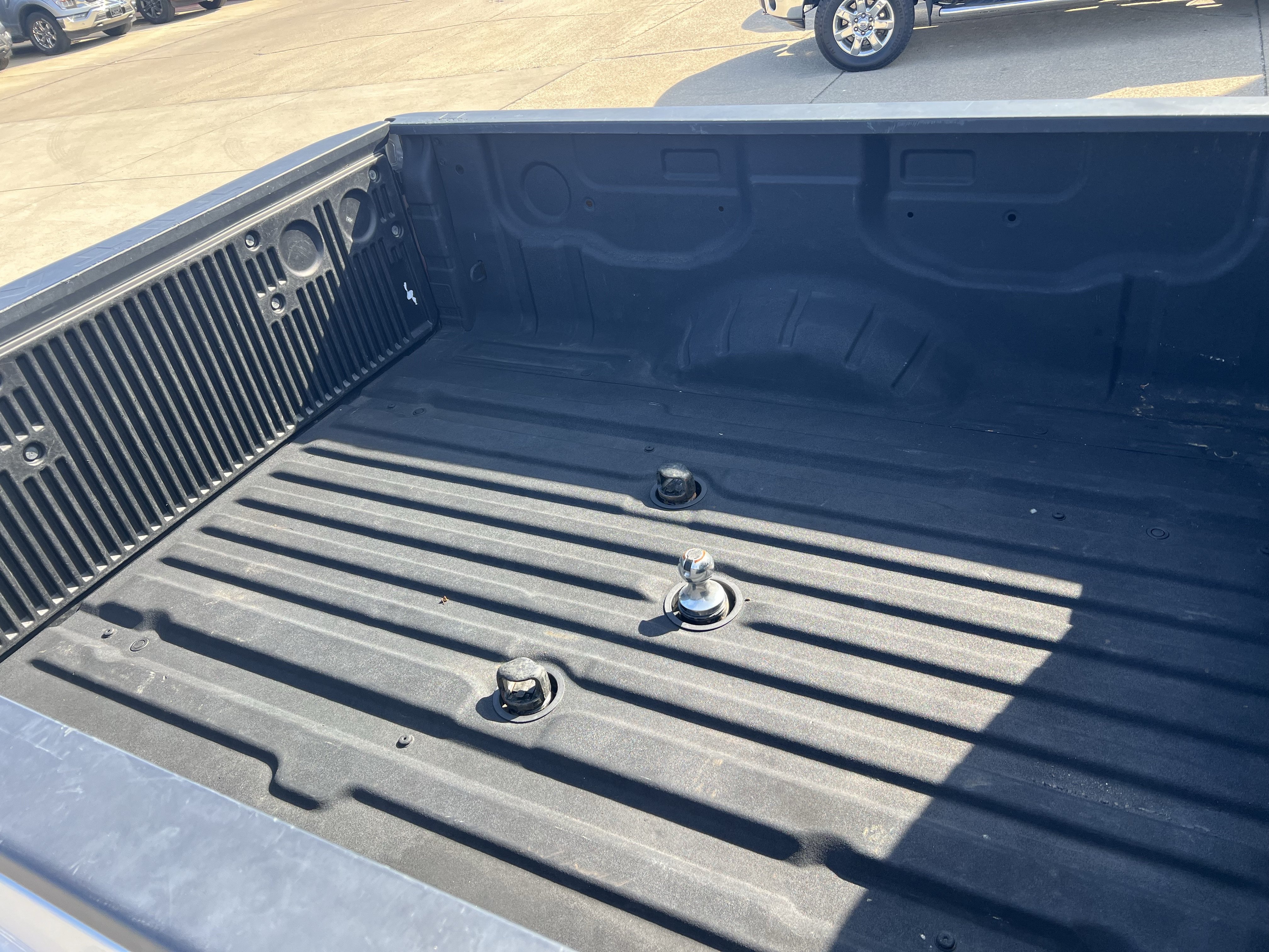 Used 2019 Nissan Titan PRO-4X AWD/4WD image 5