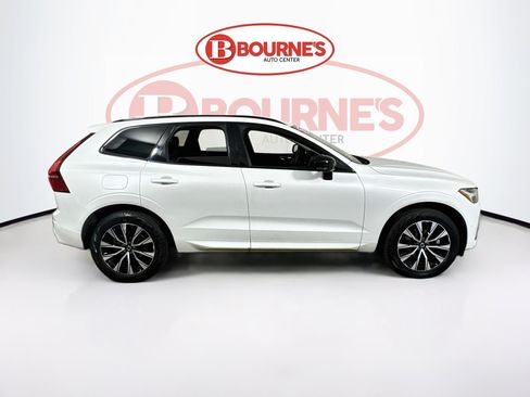 Used 2024 Volvo XC60 B5 Plus w/ Protection Package Premier AWD/4WD image 12