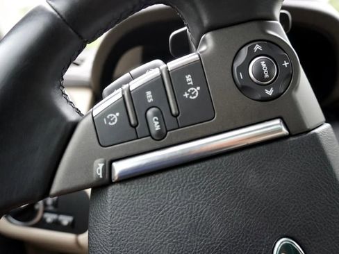 Used 2015 Land Rover LR4 HSE LUX image 26