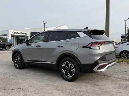 Used 2023 Kia Sportage LX FWD image 7