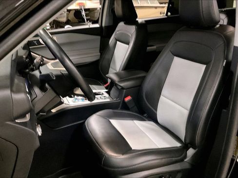 Certified 2023 Ford Explorer XLT w/ Equipment Group 202A image 23