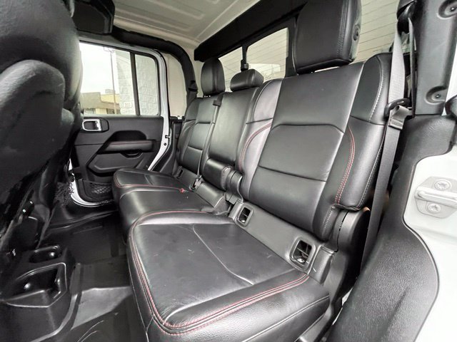 Used 2022 Jeep Gladiator Rubicon w/ LED Lighting Group AWD/4WD image 17
