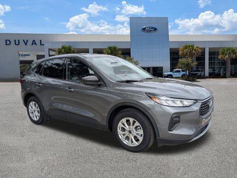 Used 2025 Ford Escape Active image 2