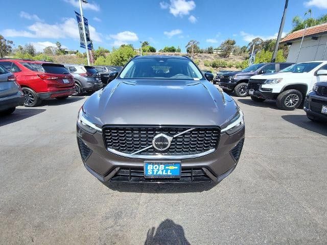Used 2025 Volvo XC60 B5 Plus AWD/4WD image 3
