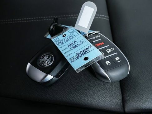 New 2025 Alfa Romeo Stelvio Sprint w/ Convenience Package image 38