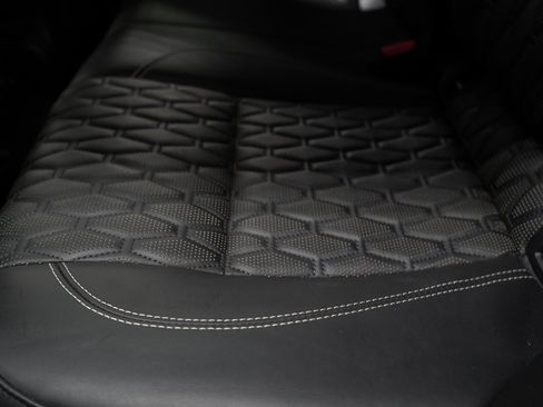 Used 2019 Jaguar F-PACE SVR AWD/4WD image 21