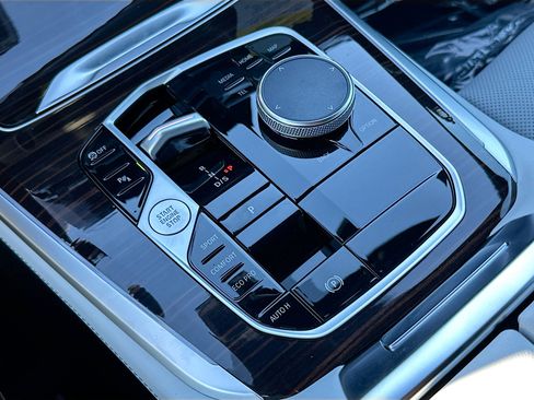 New 2026 BMW X5 sDrive40i w/ Climate Comfort Package image 14