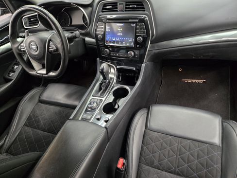 Used 2017 Nissan Maxima SR w/ Midnight Edition FWD image 13