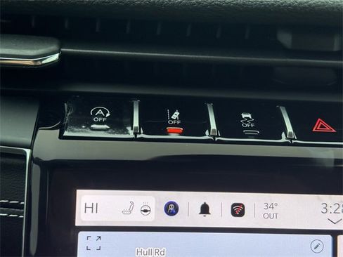 New 2025 Jeep Grand Cherokee Limited w/ Luxury Tech Group II image 22