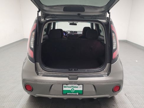 Used 2018 Kia Soul + FWD image 29