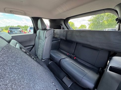 Used 2022 Mitsubishi Outlander SE image 13