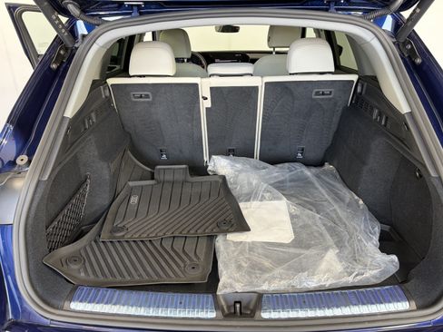 Used 2025 Audi Q5 Premium Plus w/ Premium Plus AWD/4WD image 14