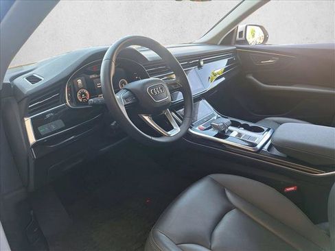 Used 2022 Audi Q8 Premium AWD/4WD image 9
