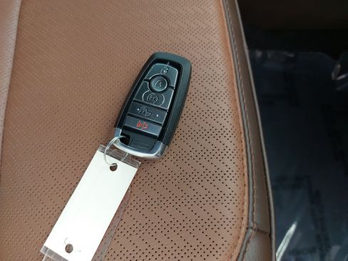 Used 2025 Ford F150 King Ranch AWD/4WD image 38