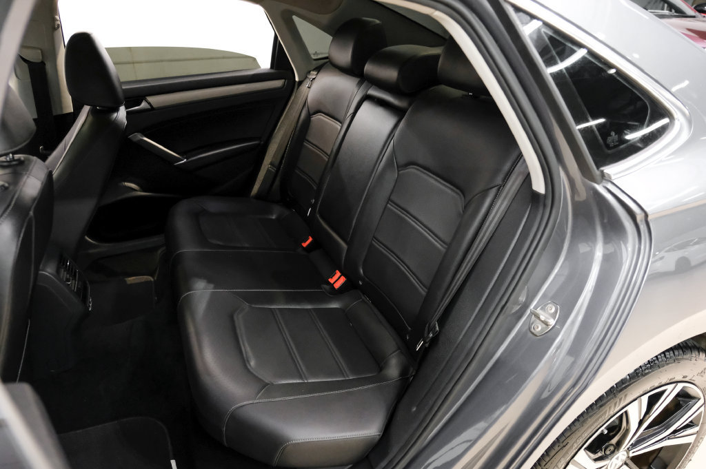 Used 2022 Volkswagen Passat 2.0T SE FWD image 48