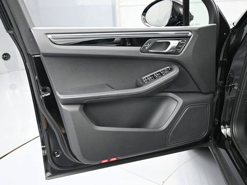 Certified 2023 Porsche Macan Turbo AWD/4WD image 15