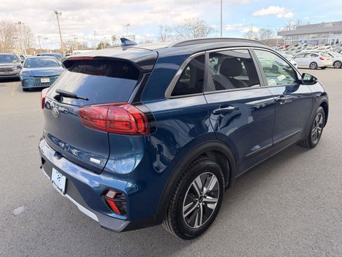 Used 2020 Kia Niro EX image 5