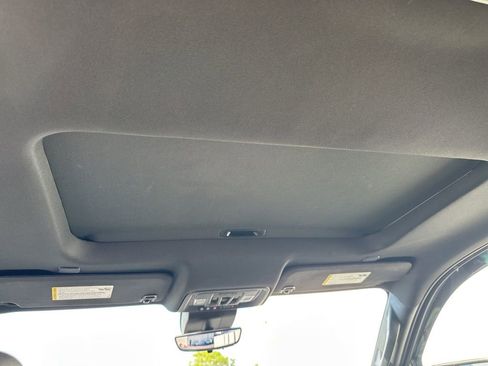 Used 2022 Chevrolet Silverado 1500 ZR2 w/ Technology Package AWD/4WD image 20