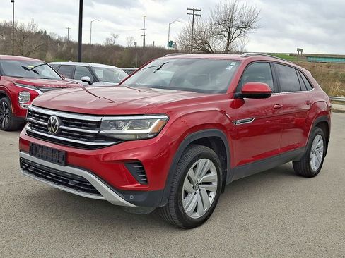 Used 2022 Volkswagen Atlas Cross Sport SE image 3