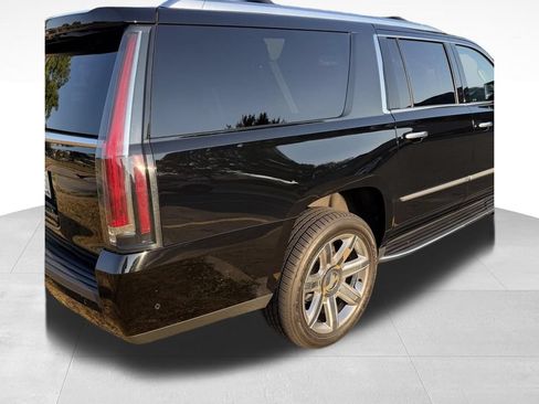Used 2020 Cadillac Escalade ESV Luxury AWD/4WD image 13