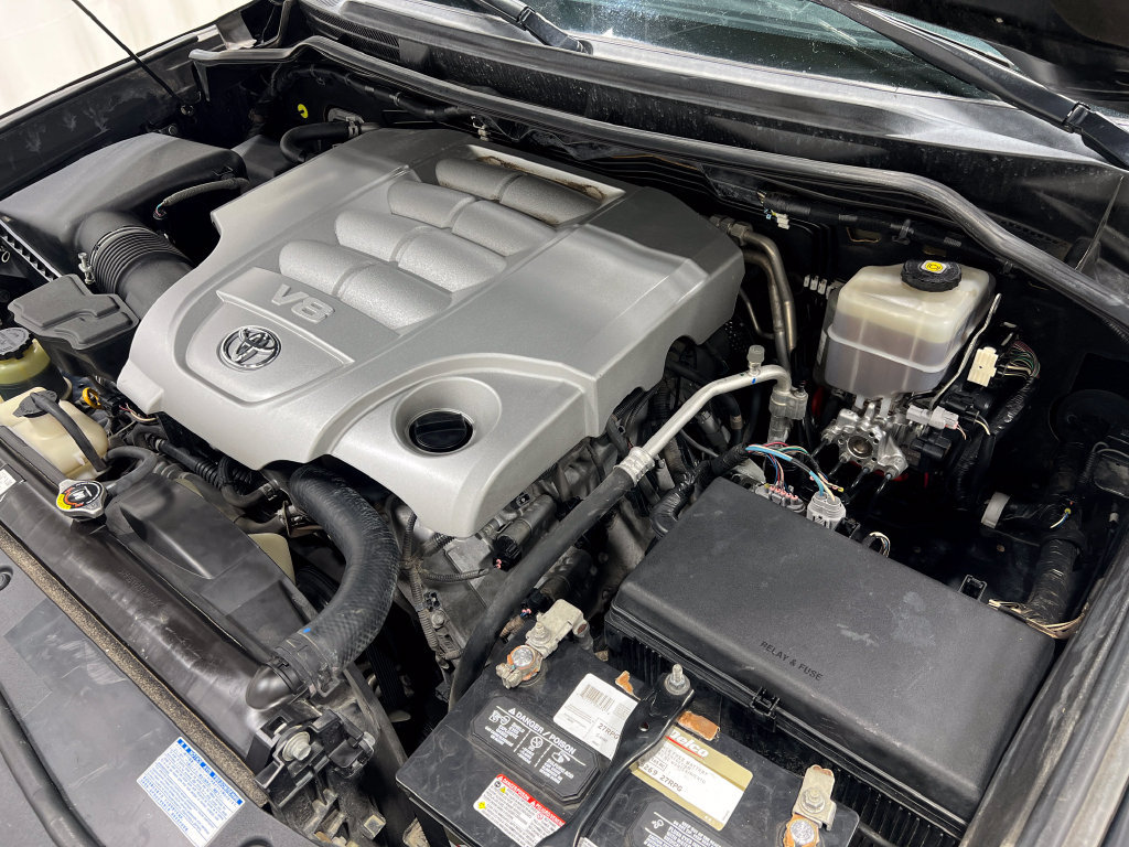 Used 2019 Toyota Land Cruiser AWD/4WD image 31