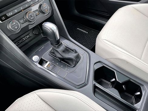 Certified 2020 Volkswagen Tiguan SE image 23