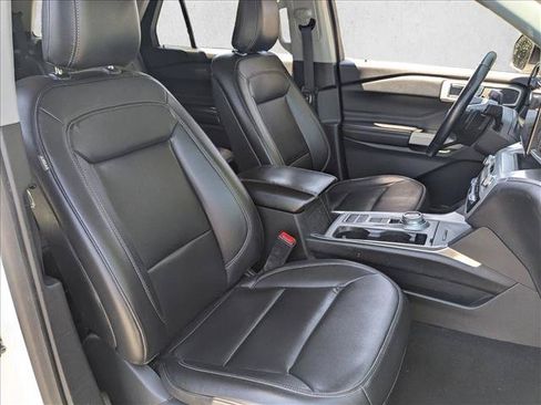Used 2020 Ford Explorer XLT w/ Equipment Group 202A RWD image 22
