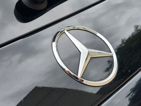 Certified 2025 Mercedes-Benz GLC 300 image 26