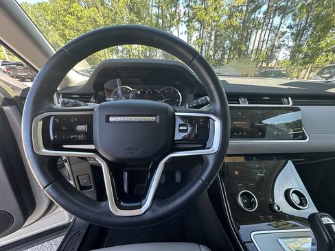Used 2023 Land Rover Range Rover Evoque SE AWD/4WD image 11