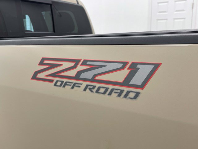 Used 2022 Chevrolet Colorado Z71 AWD/4WD image 8